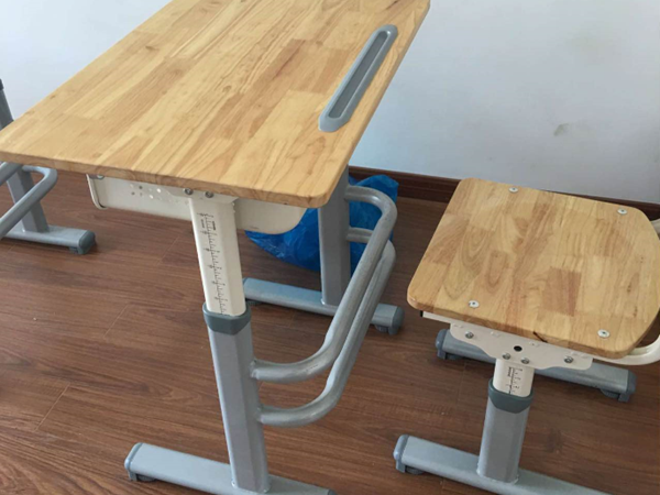 橡木插接板单人升降课桌椅
